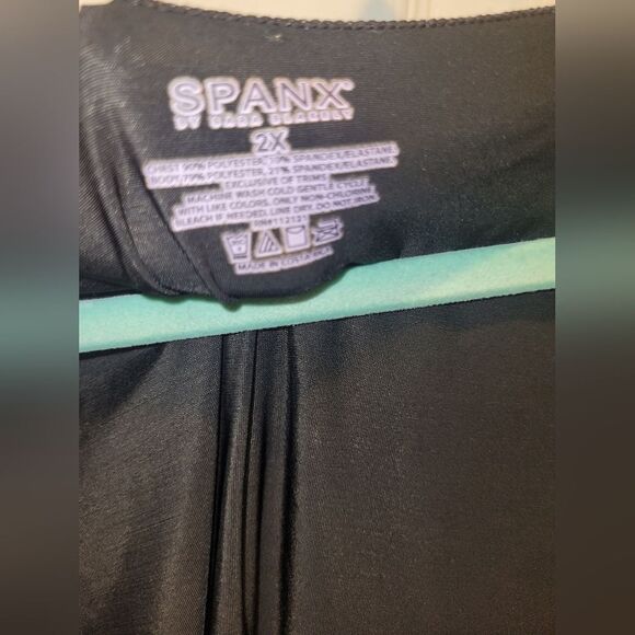 Spanx Invisible ShapingCamisole, Women sz 2x, black. - Picture 3 of 3